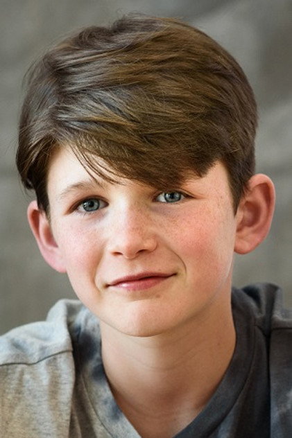 Jude Culham-Keays como Michael