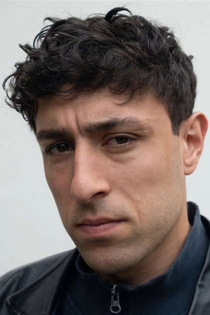Gabriel Dahmani dans le rôle de Djibril