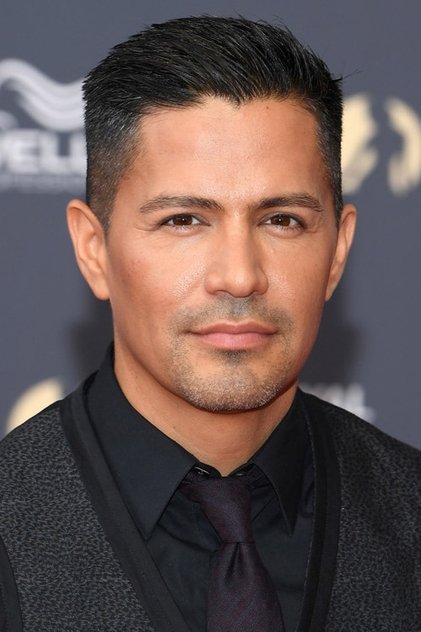 Jay Hernandez के रूप में Bonnie’s Dad (voice)