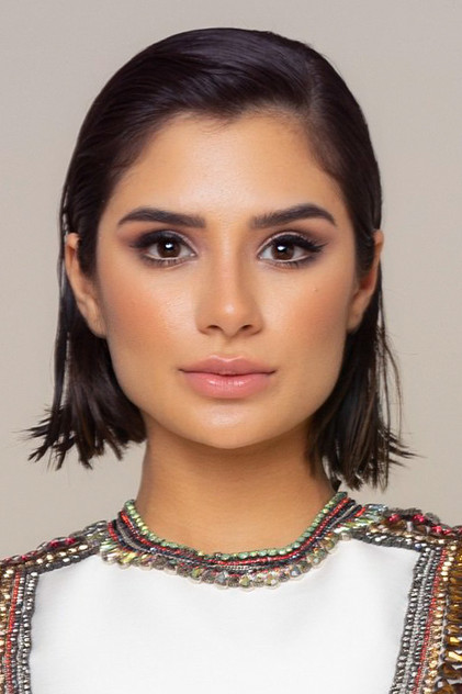 Diane Guerrero como Isabela (voice)