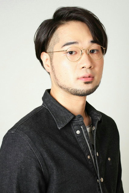 荒井聡太 dans le rôle de Ton (voice)/Komiya (voice)/Manumaru (voice)/Yoga instructor (voice)/Anai (voice)/Hyodo (voice)