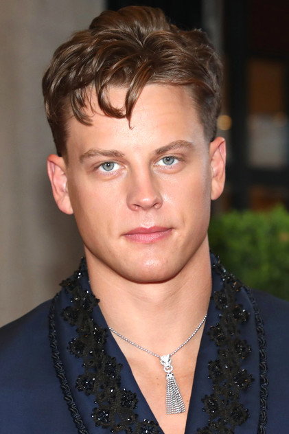 Joe Burrow as Self