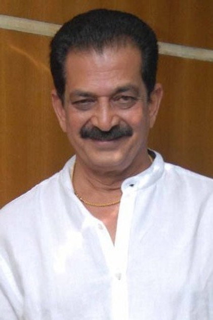 Avinash como Akhanda and Murali's father