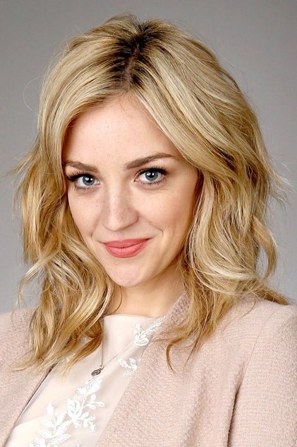 Abby Elliott como Natalie 'Sugar' Berzatto