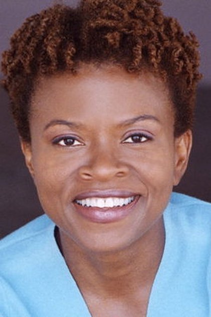 Monnae Michaell como Loretta