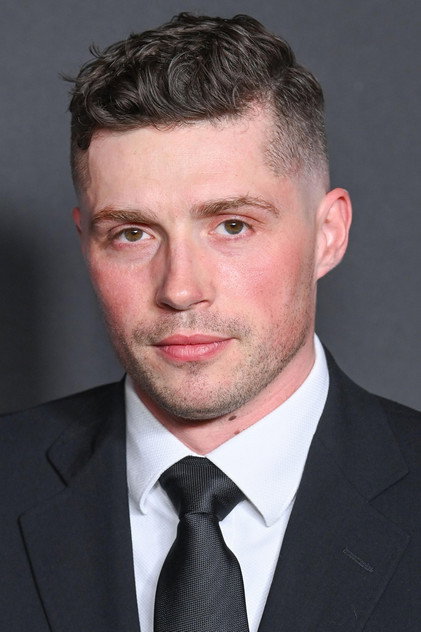 Laurie Duncan como Wardy