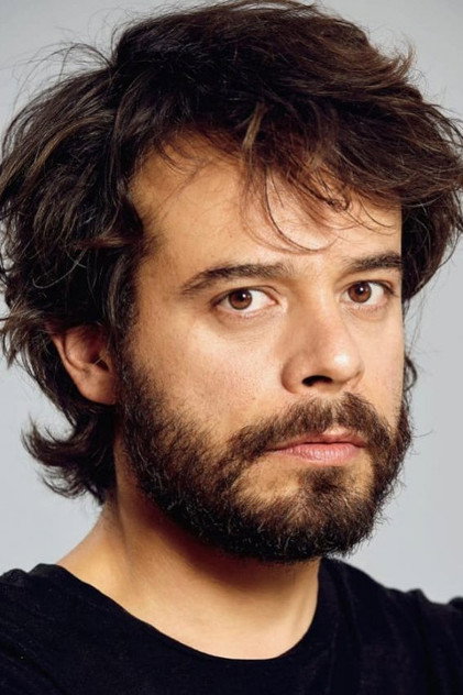 Leonardo Ortizgris como Miguel