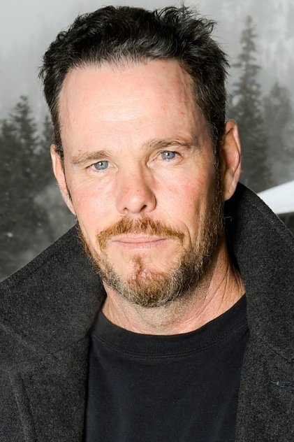 Kevin Dillon como Orlando Friar