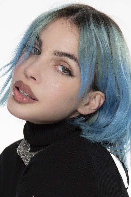 Rose Villain como Self
