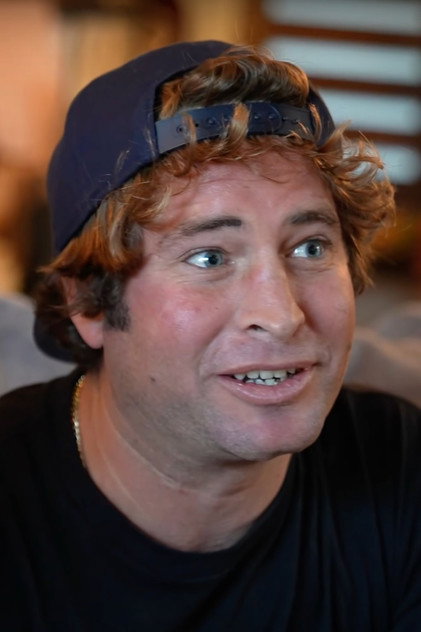 Sean McInerney como Self (as Sean "Poopies" McInerney)