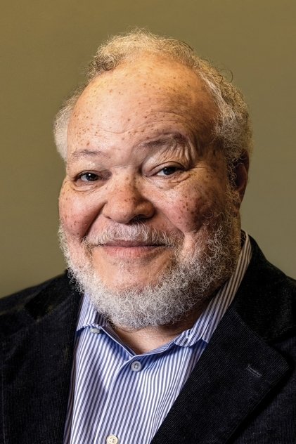 Stephen McKinley Henderson como Thufir Hawat