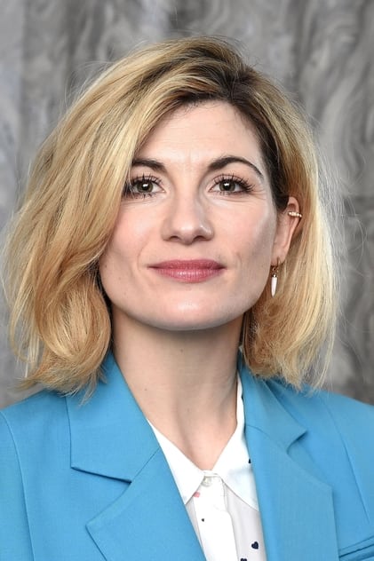 Jodie Whittaker als Lizzy