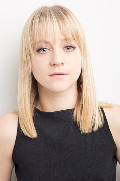 Mathilde Dehaye as Emma