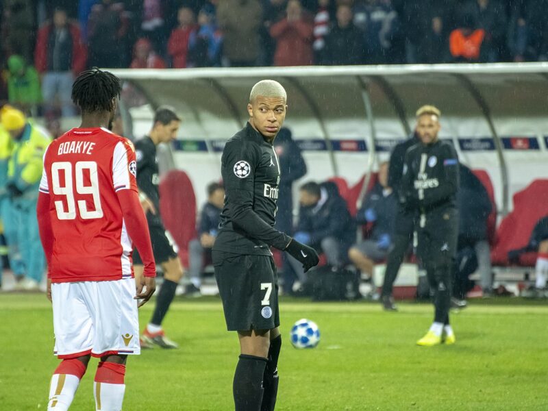 Mbappé igualó a Messi en goles y rompió el récord que nadie contaba