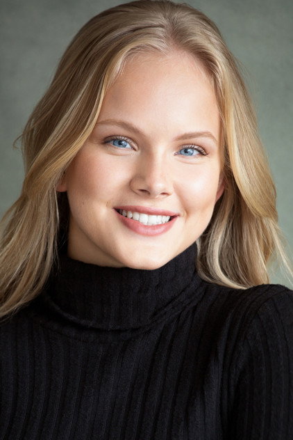 Jenna Warren as Sunny Starscout (voice)
