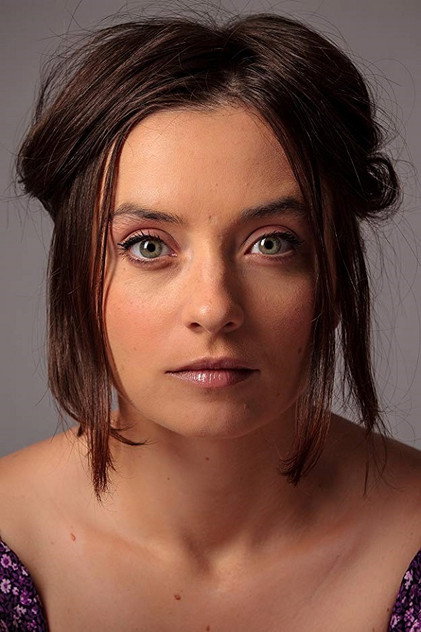 Cosmina Stratan as Petra