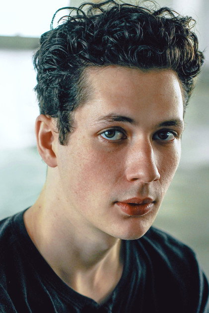 Seamus Patterson como Trevor
