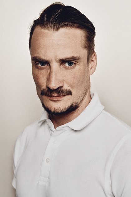 Pierre Lottin as Anton Dowgierd