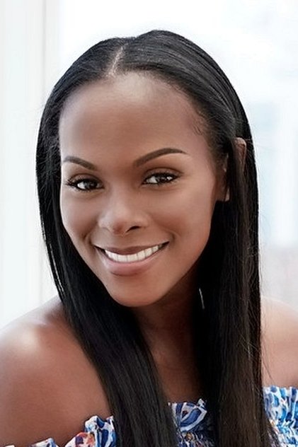 Tika Sumpter como Maddie Wachowski