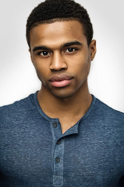 Kyle Bary como Abel