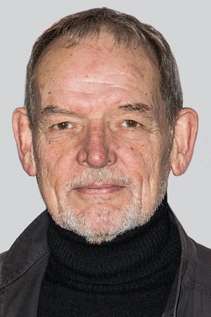 David Schofield dans le rôle de Falco