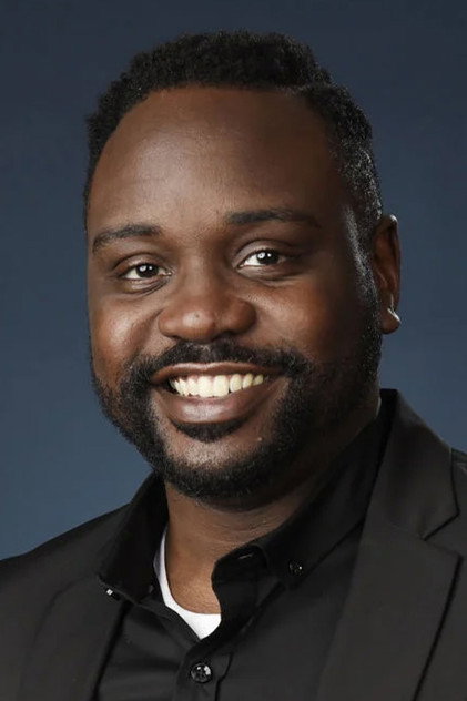 Brian Tyree Henry como Phastos