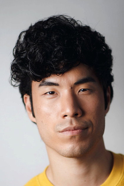 Eugene Lee Yang 饰 Ambrosius Goldenloin (voice)