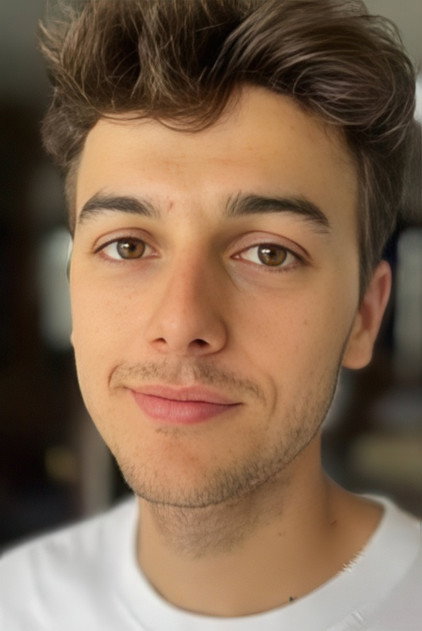 Gabriel Caballero como Florian