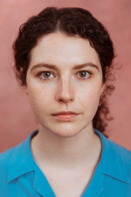 Molly Vevers as Heather Shaw
