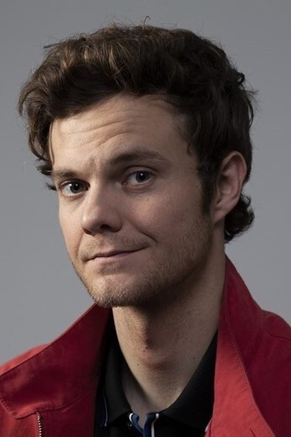 Jack Quaid como Richie Kirsch