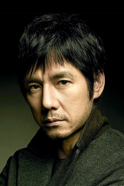 Hidetoshi Nishijima nel ruolo di Hayashi