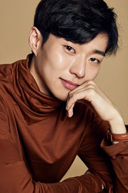 윤종석 como Min Hyeon-uk