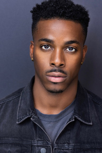 Brandon Black como Tim