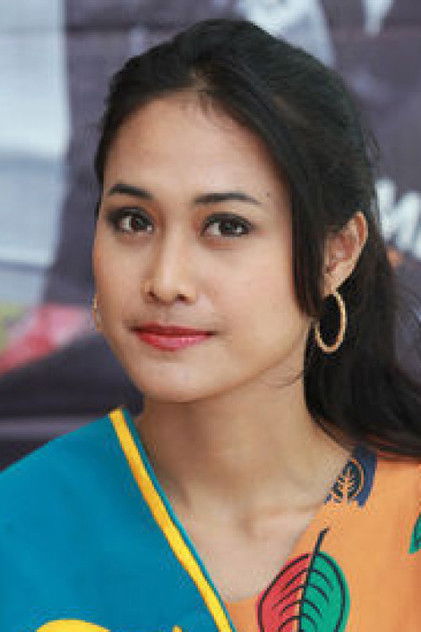 Putri Ayudya como Pingkan