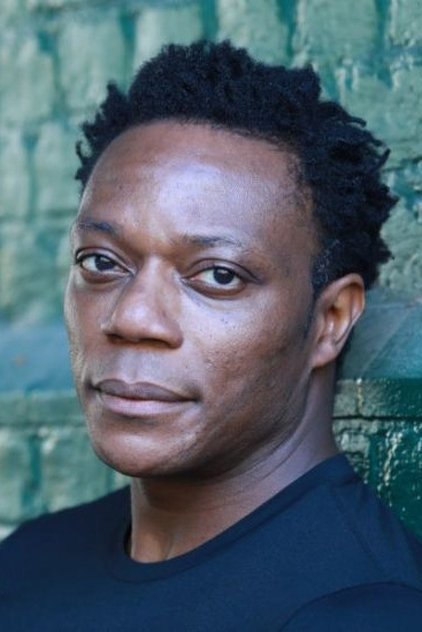 Chukwudi Iwuji como Jamie Nwosu