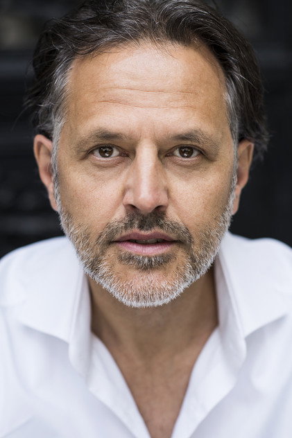 Carlo Kitzlinger como Michael Lutzmann