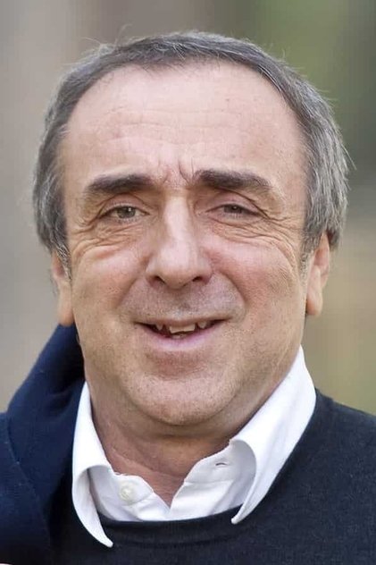 Silvio Orlando dans le rôle de DIGOS Detective (voice)