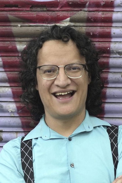 Kike Vázquez as Self - Guest Judge