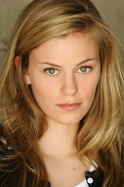 Cassidy Freeman como Emma Kate
