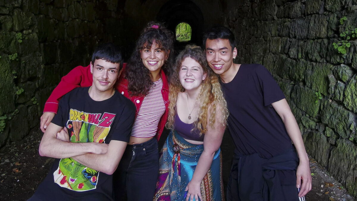 You’re Nothing Special: una bruja adolescente sin chispa