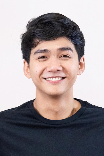 Chicco Kurniawan como Amin