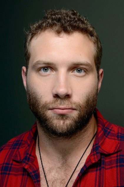 Jai Courtney como Wizz