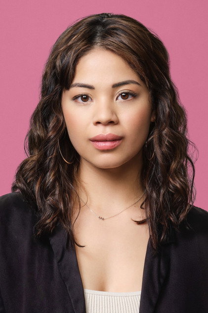 Eva Noblezada como Sam (voice)