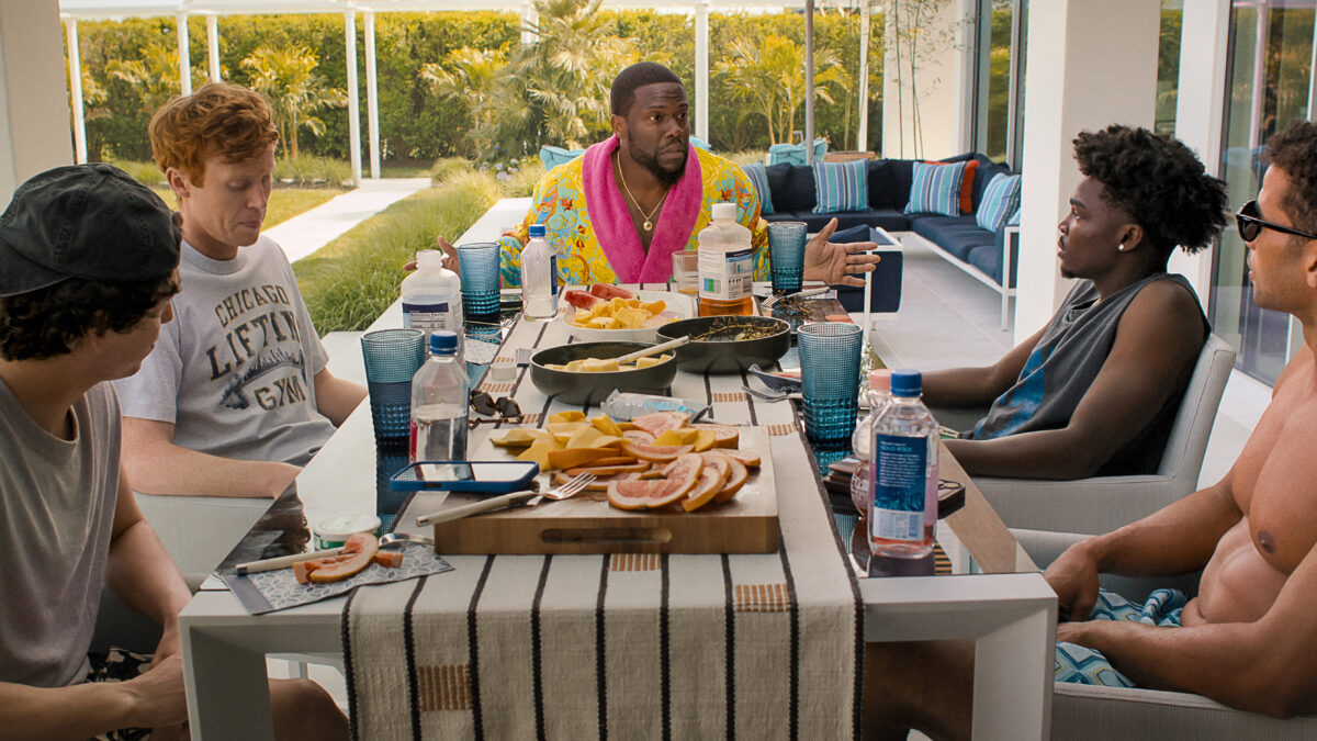 72 horas: la comedia de Netflix en la que un chat equivocado mete a Kevin Hart en una despedida ajena