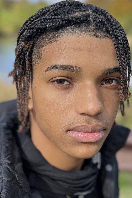 Lonnie Chavis como Gunner Boone