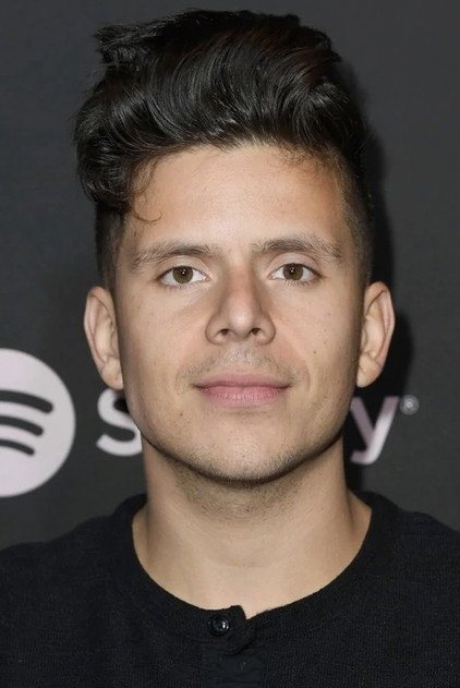 Rudy Mancuso come Albert Desmond
