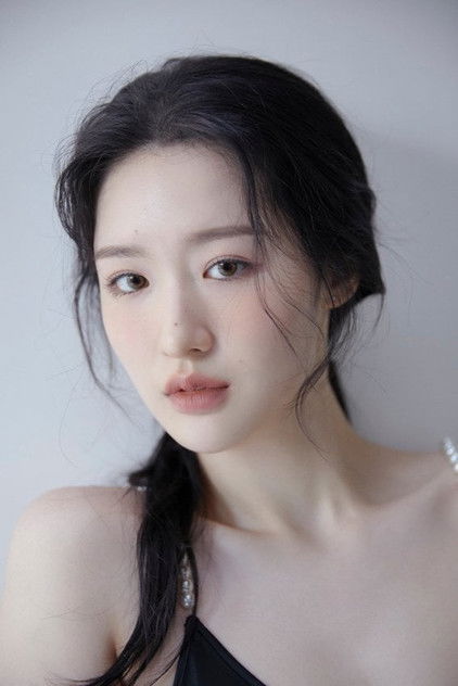 Jo Hye-joo dans le rôle de Cheon Ha-ri