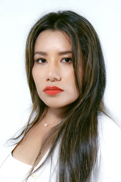 Shaní Lozano dans le rôle de Yeni Santillán