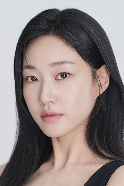 하윤경 nel ruolo di Kang Ha-ri
