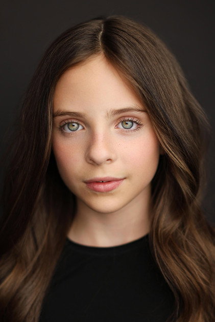 Jecca Beauchamp como Young Vahna